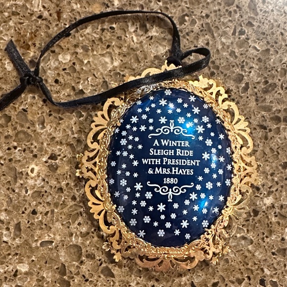 2004 White House historical Christmas ornament - Picture 2 of 3